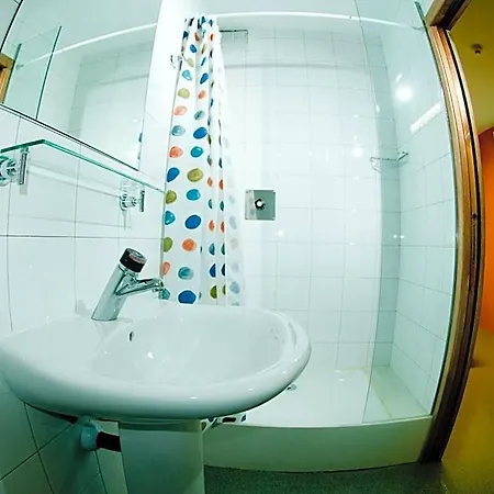 Be Dream Albergue Badalona